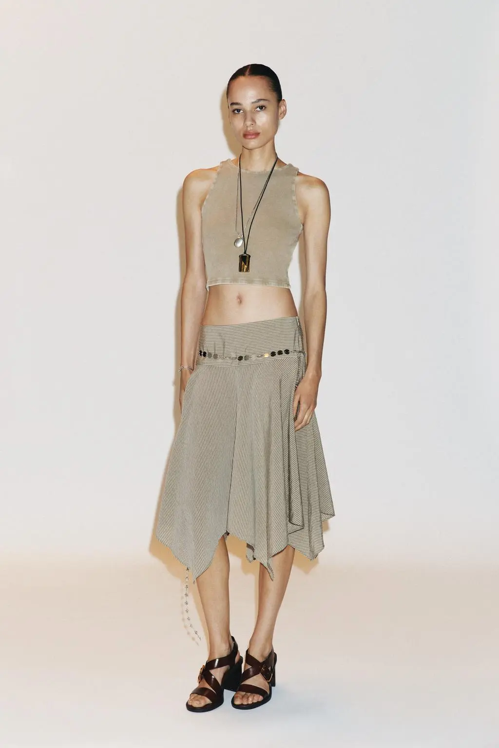 zara product image