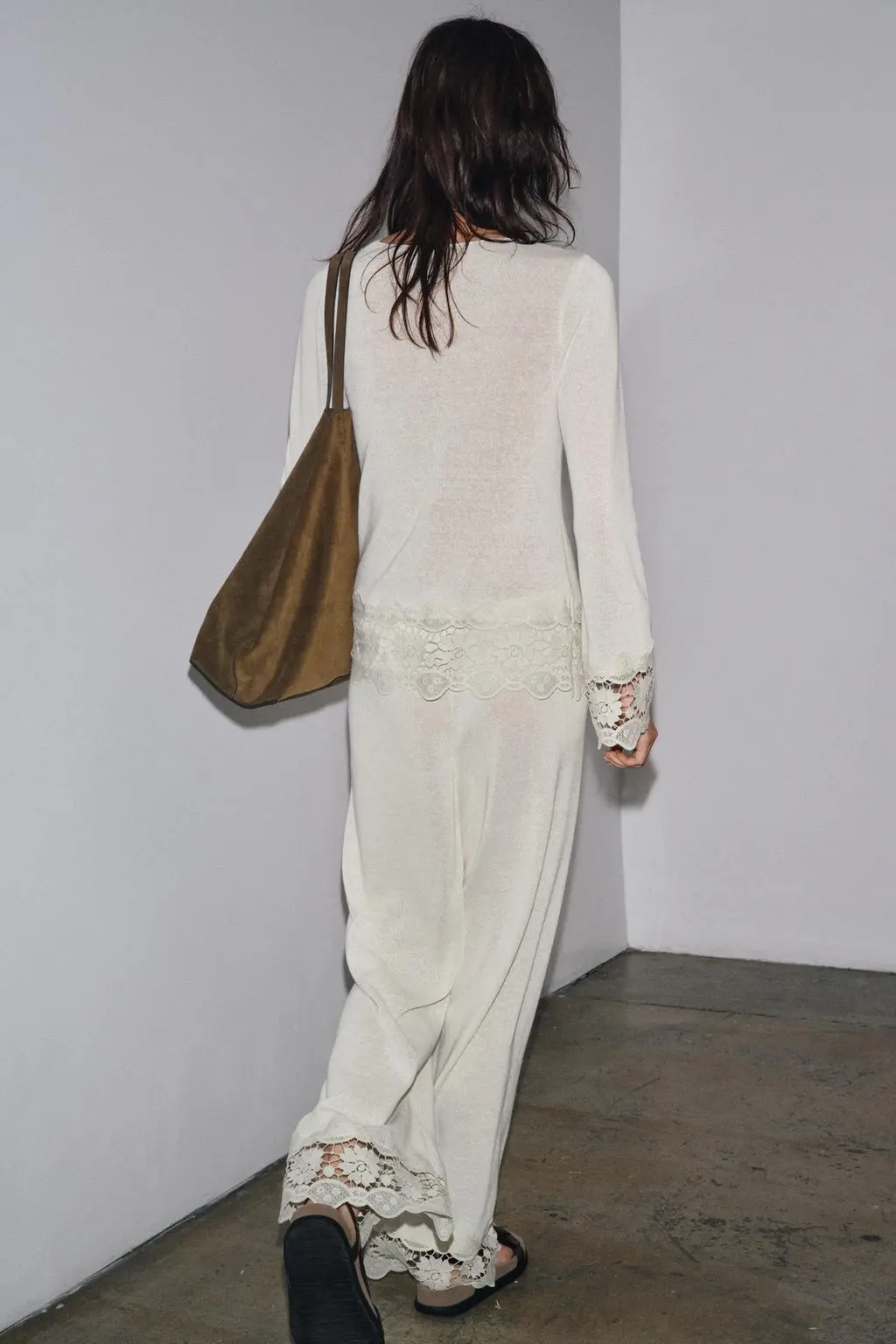 zara product image