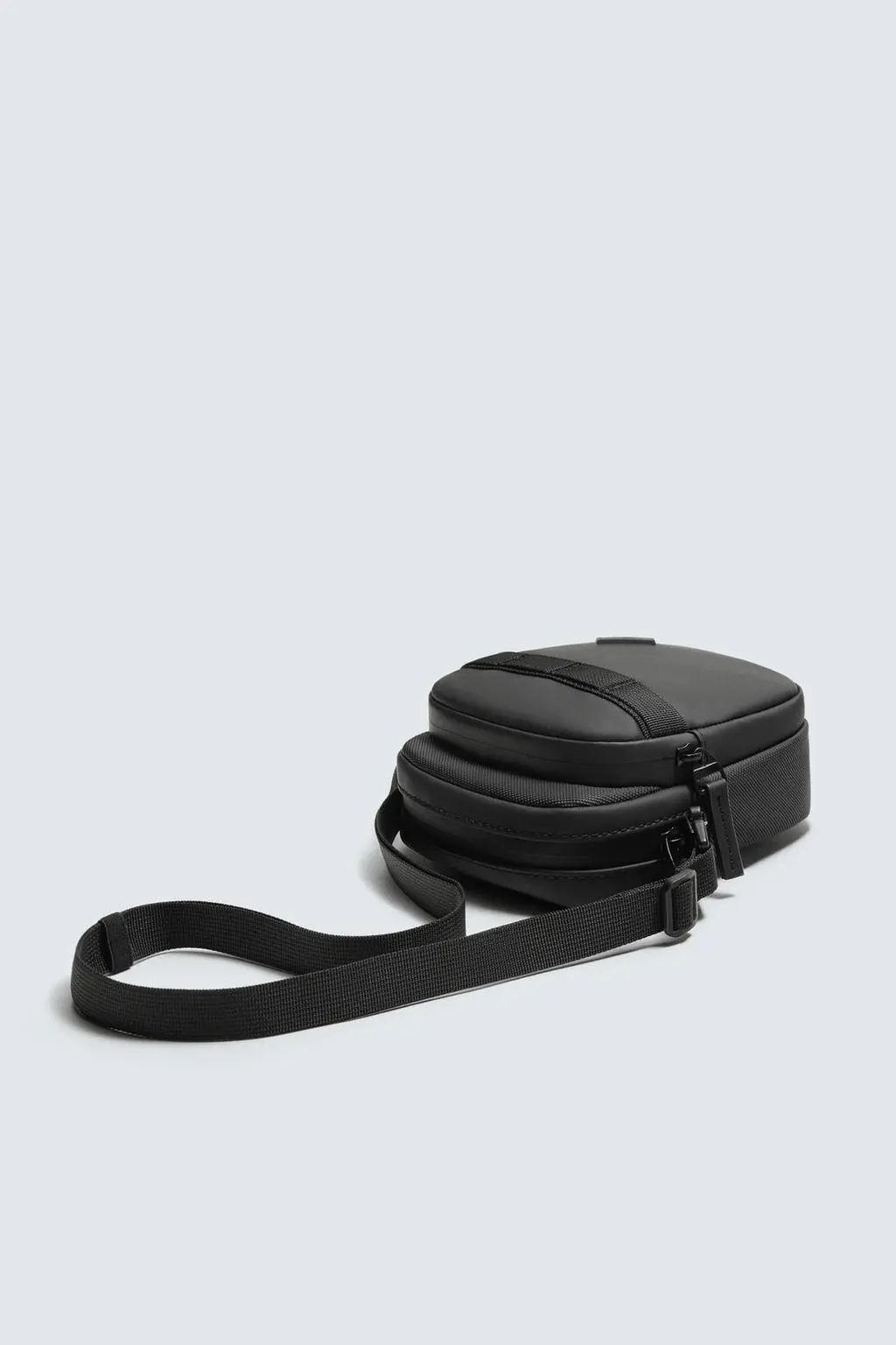 zara product image