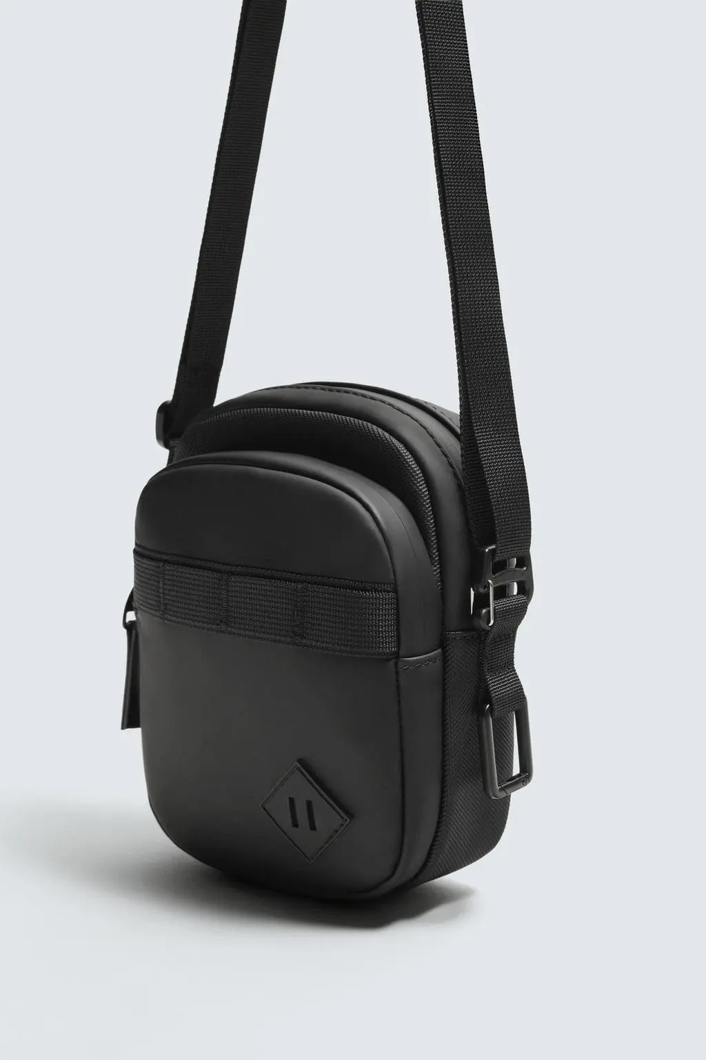 zara product image