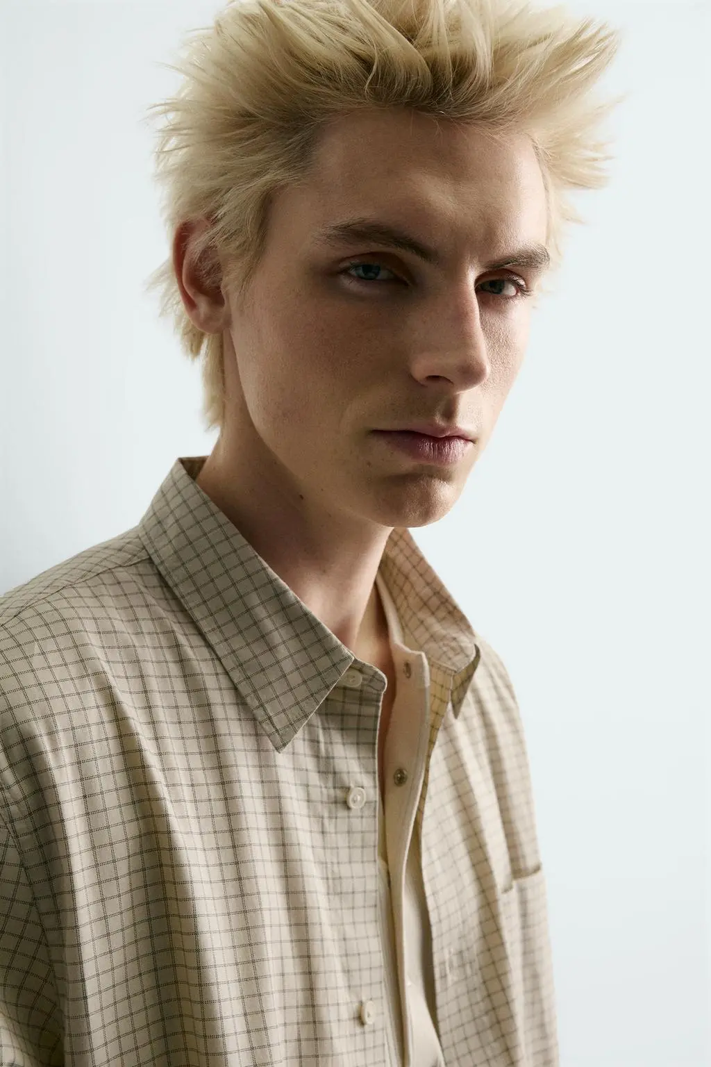 zara product image