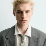 zara product image