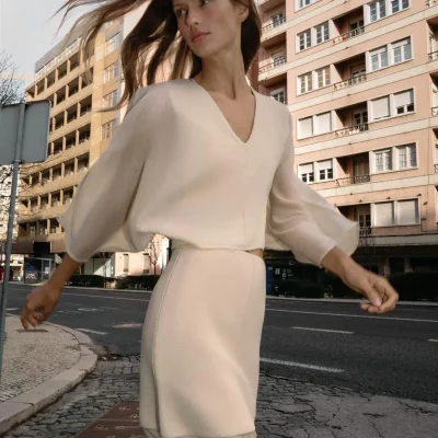 تاپ بافتنی کنتراست با یقه V zara