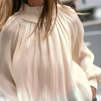 بلوز ساتن زنانه با پارچه براق و یقه فریزدار zara