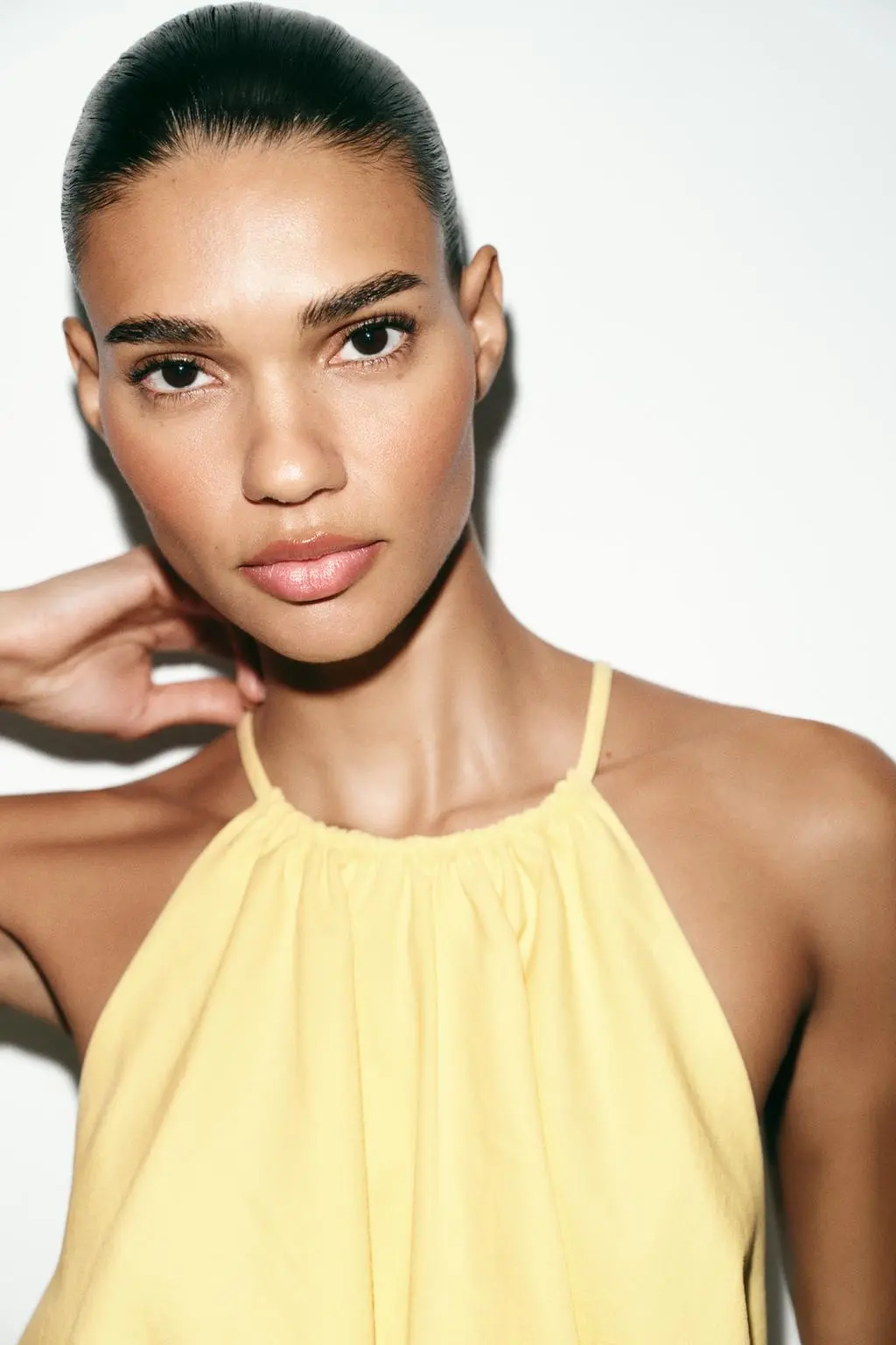 zara product image