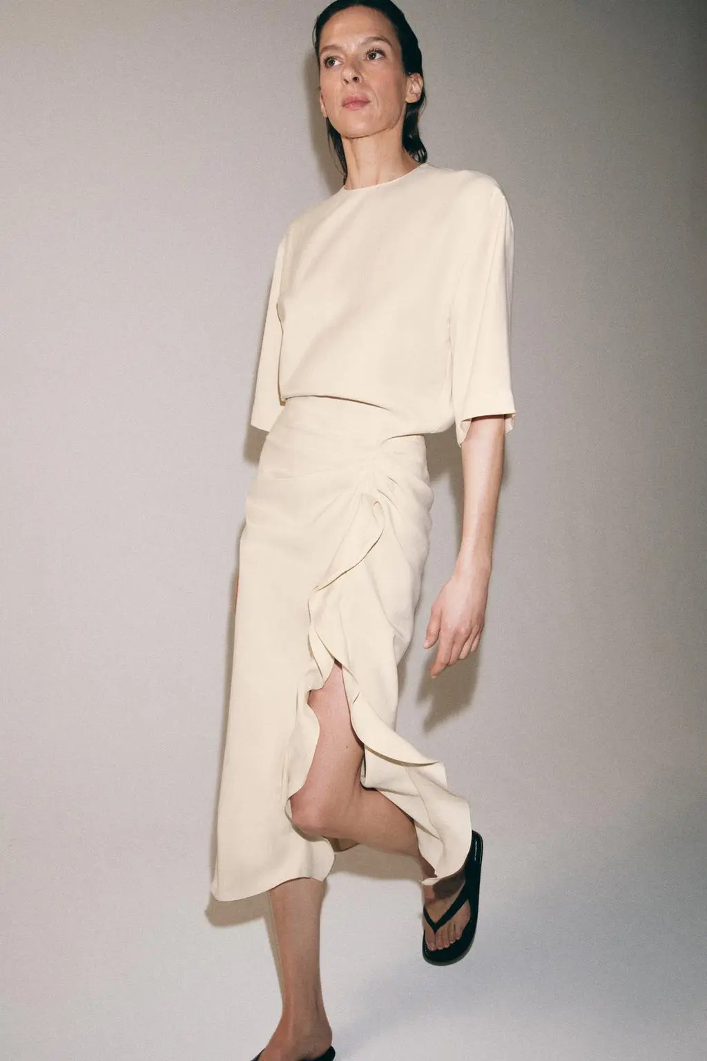 zara product image